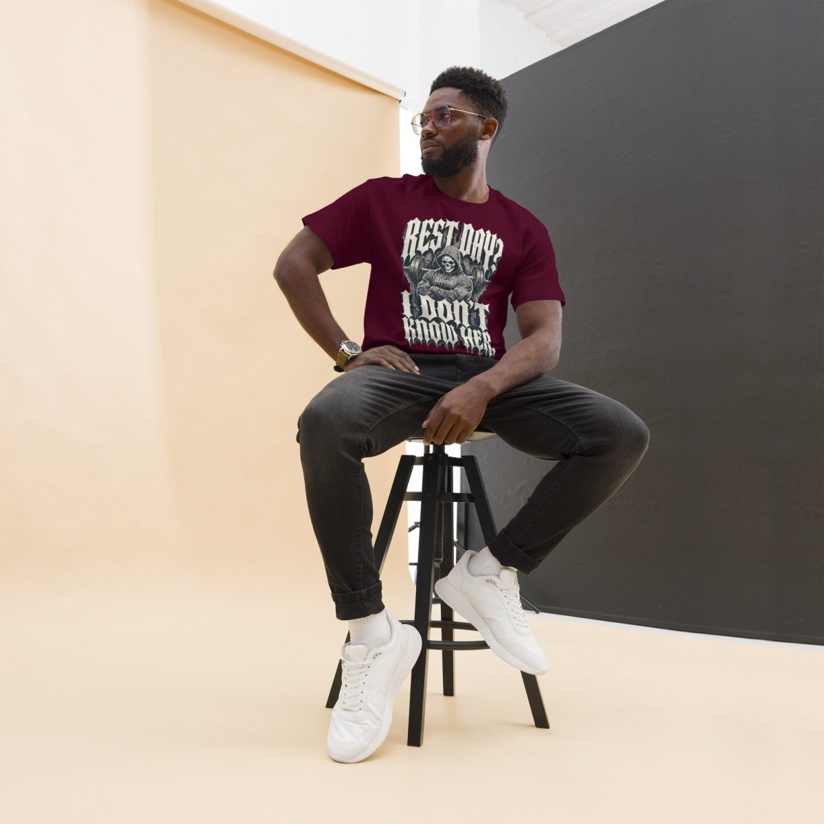 Gym T-Shirt "REST DAY" – Unisex, 180g, S–5XL | Black Ursus - Streetwear - size_range | Black Ursus