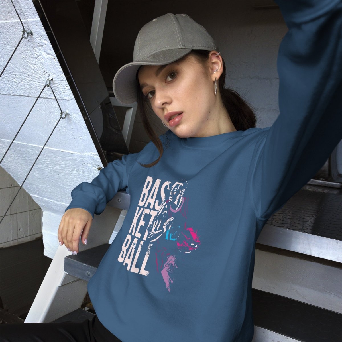 Unisex Sweatshirt "Basketball Action" - Black Ursus | Urban Streetwear