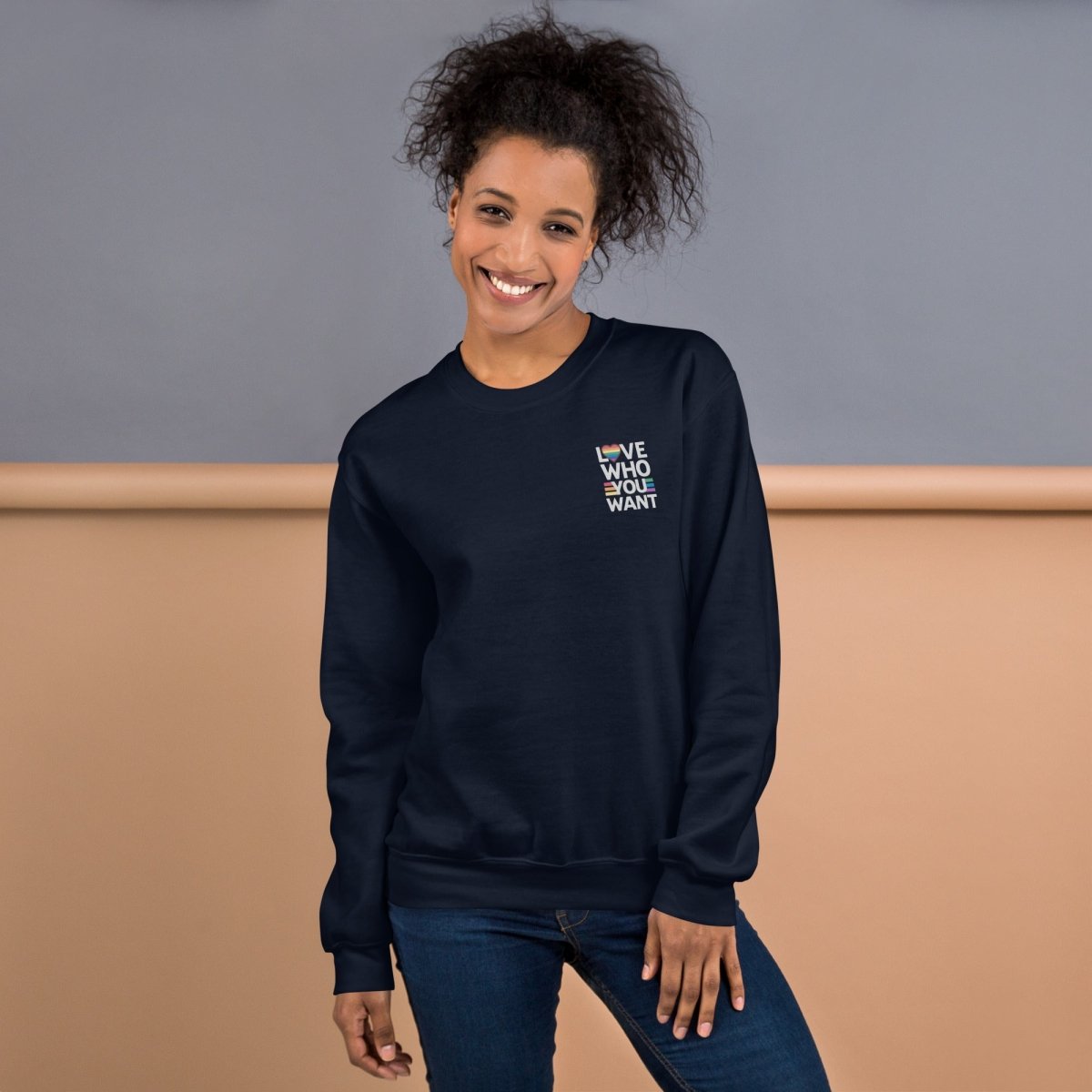 Unisex Sweatshirt "Love who you want" - Black Ursus | Urban Streetwear