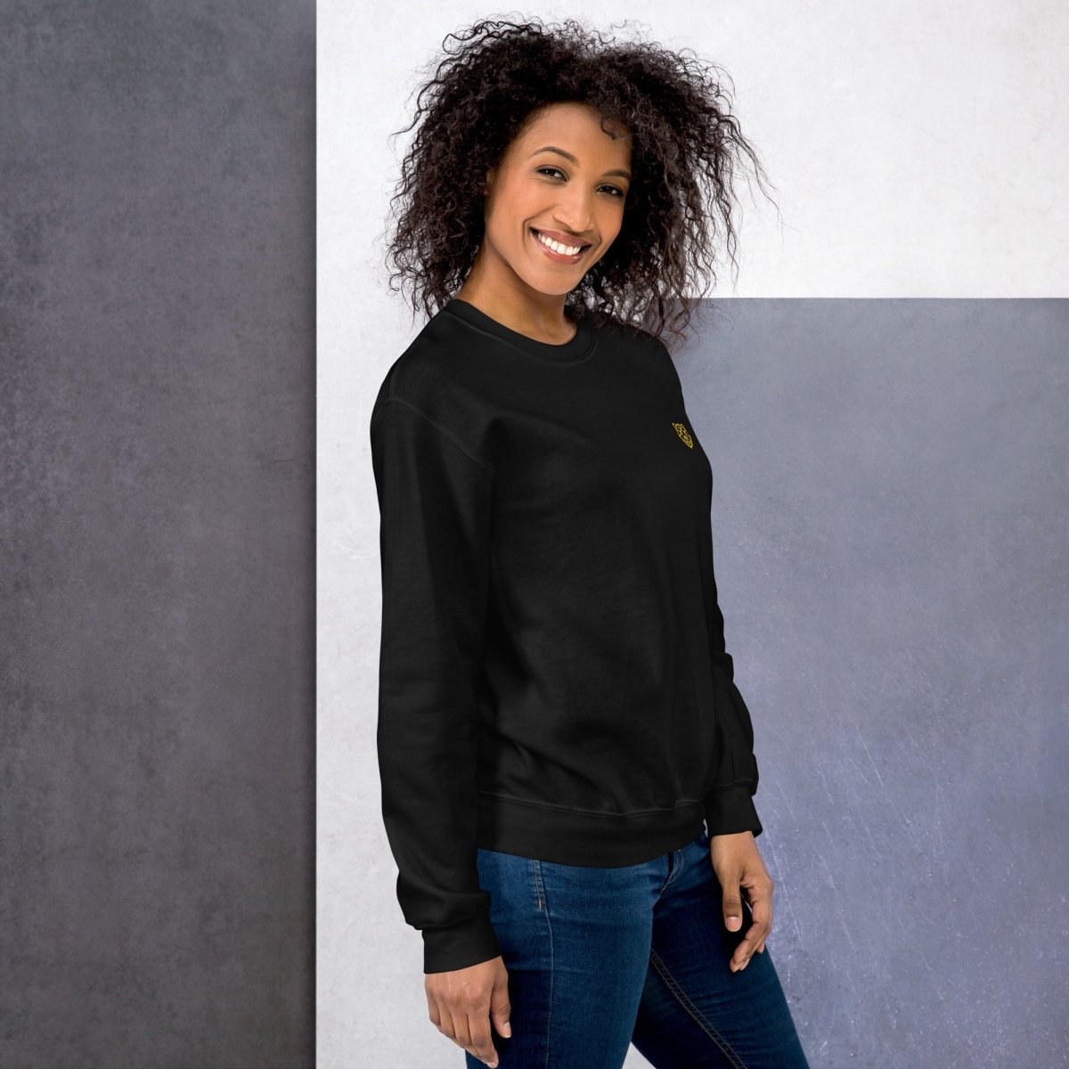 Unisex Sweatshirt "Old School" mit hochwertigem Logo - Stick in Farbe Gold - Black Ursus | Urban Streetwear