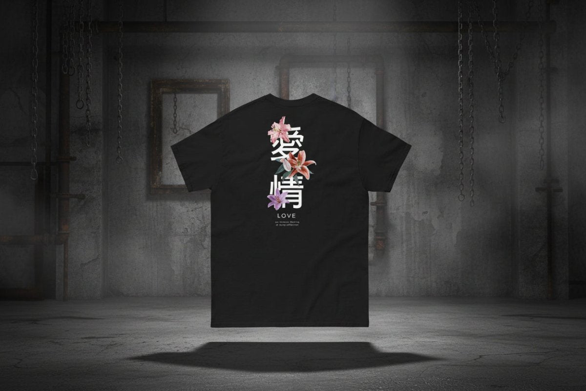 Unisex T-Shirt "JP Flower" mit hochwertigem Logo - Stick in Farbe Gold - Streetwear - size_range | Black Ursus