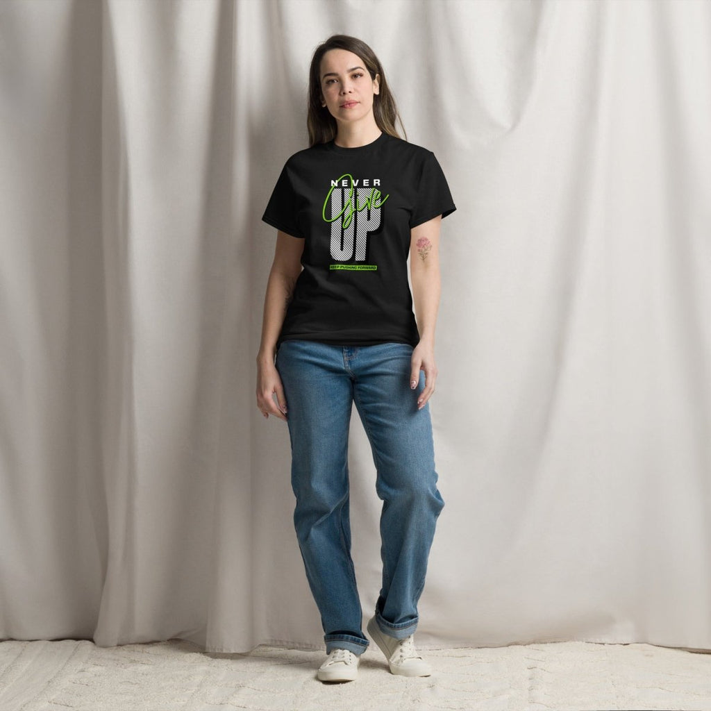 Unisex T-Shirt "Never give up" - Black Ursus | Urban Streetwear